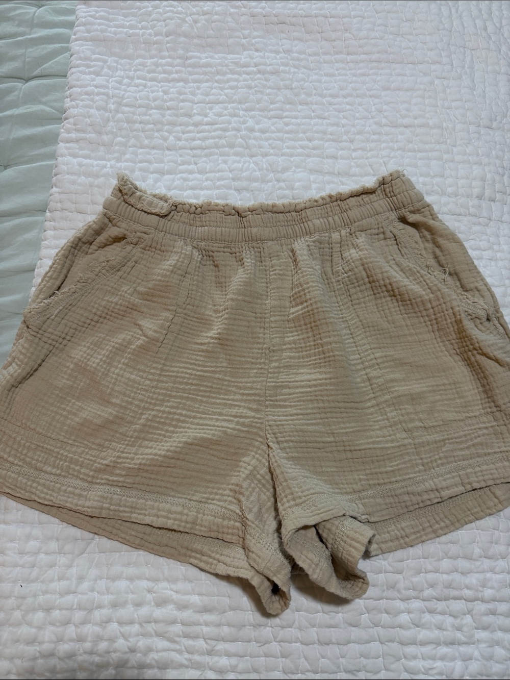 Aerie Pool to Party Women’s Lightweight Gauze Shorts in Beige